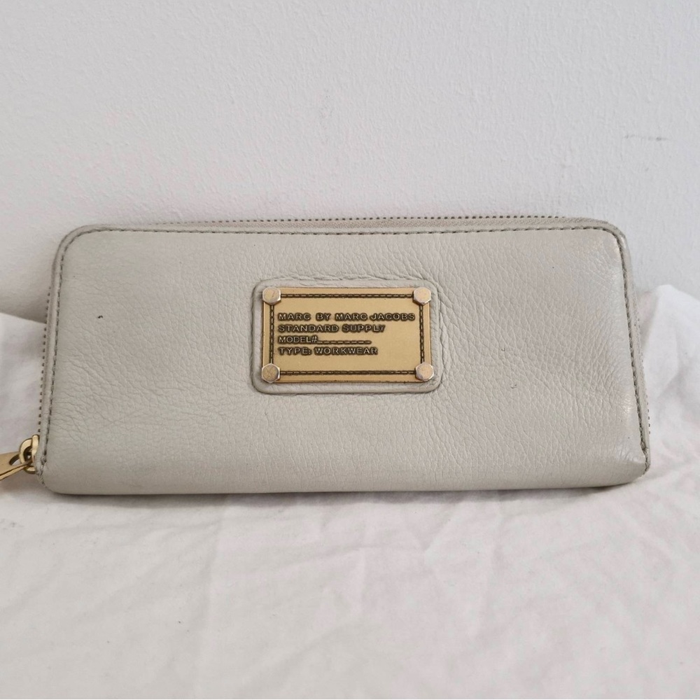 Marc By Marc Jacobs Rustic White Leather Wallet